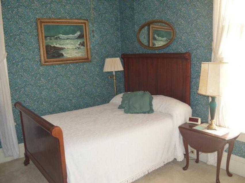 Franklin Terrace Bed And Breakfast Room photo