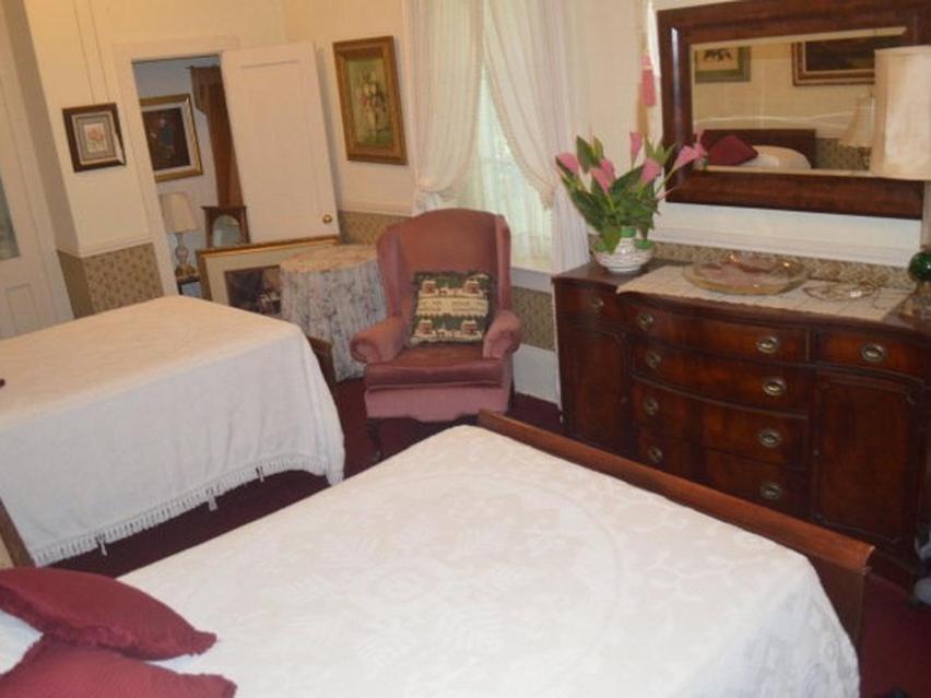 Franklin Terrace Bed And Breakfast Room photo
